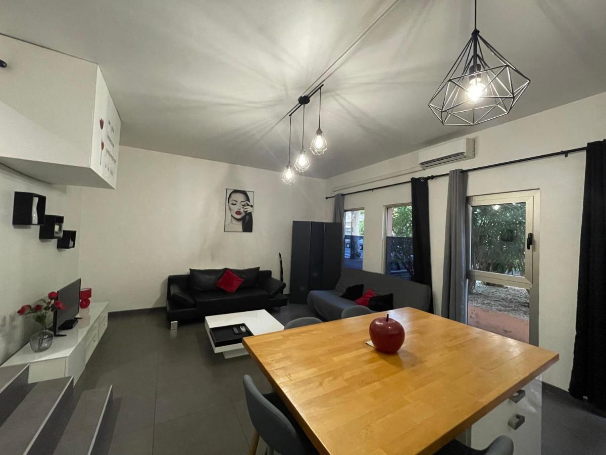 Apartment Spacieux F2 Climatise Proche De La *
